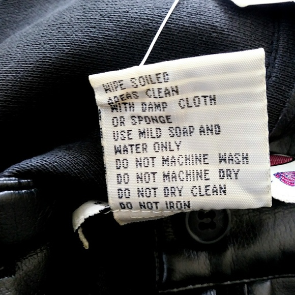 Black overall skort with pockets and buttons FAUX LEATHER - Picture 6 of 12